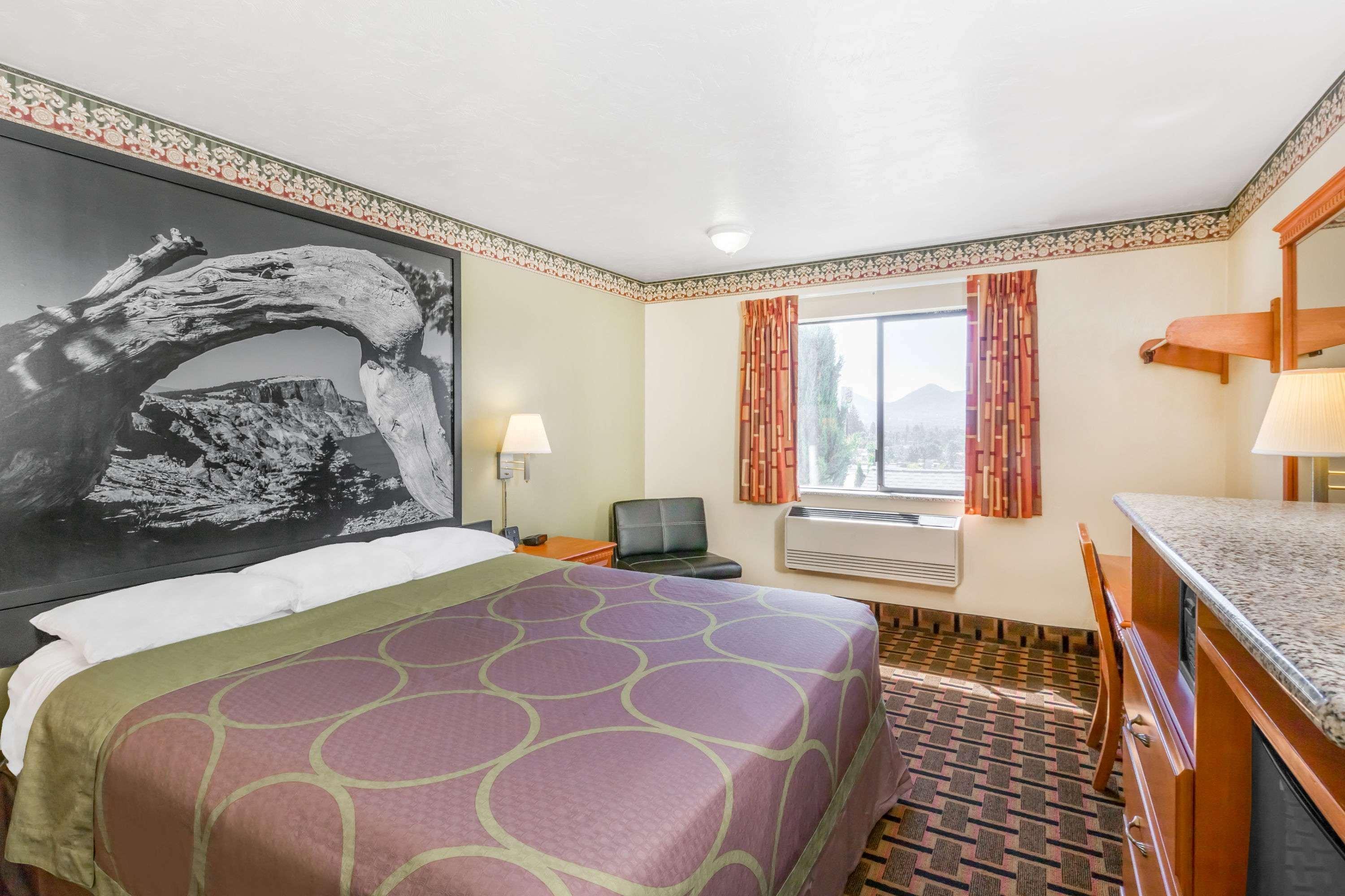 Super 8 By Wyndham Grants Passモーテル エクステリア 写真