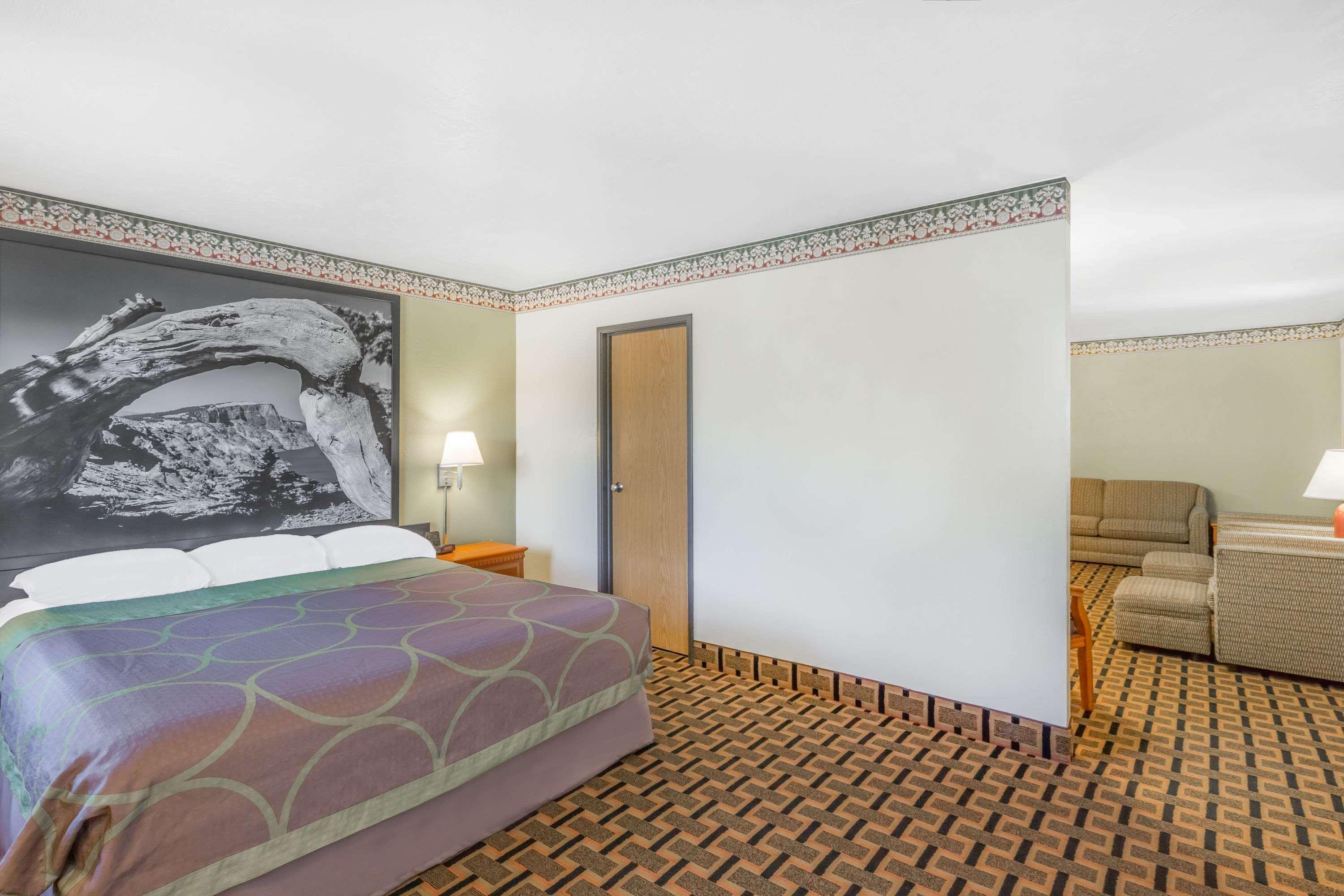 Super 8 By Wyndham Grants Passモーテル エクステリア 写真